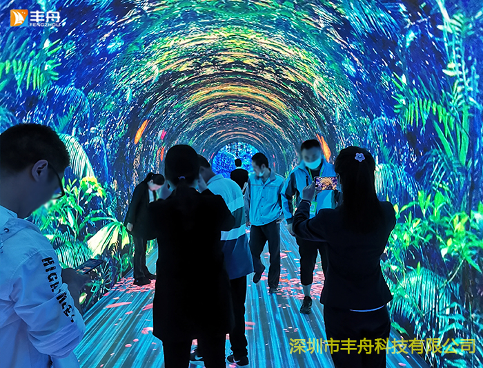 四川廣元邵化古城LED時光隧道屏360平方